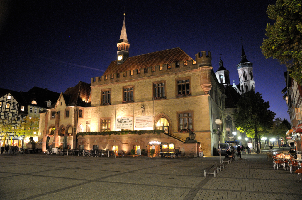 Altes Rathaus in Göttingen bei Nacht