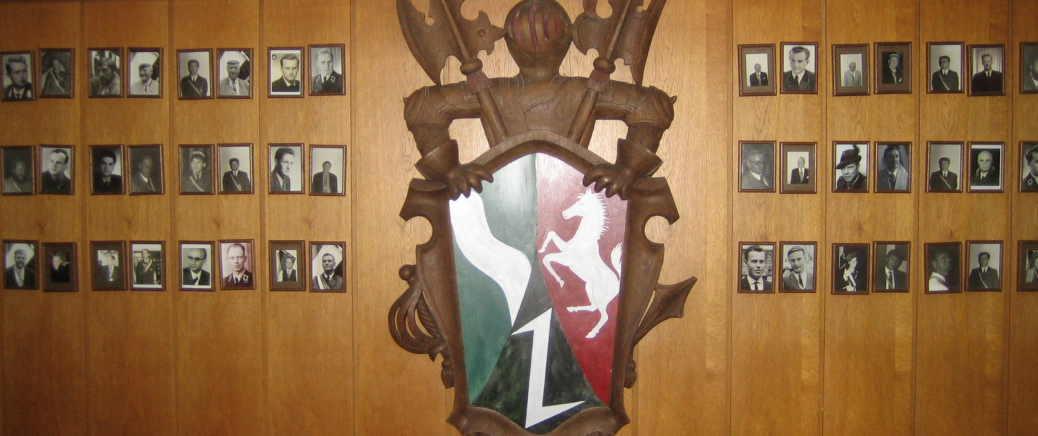 Wappen der R-GM! im Kneipsaal
